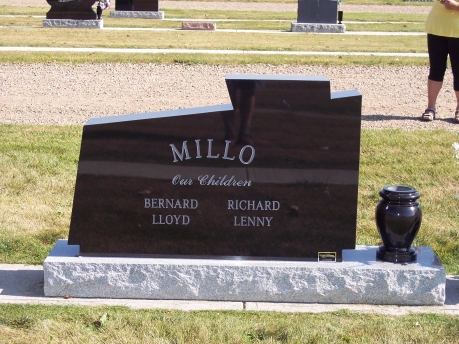 2298 – Millo (back)