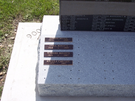 476 – St Henry Centennial Memorial Bronze