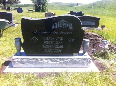 2584 – Hall (back)