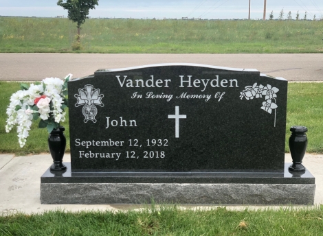 3744 – Vander Heyden